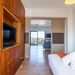 Open Sky Terrace Lage 1 Bdr & Parking Νίκαια