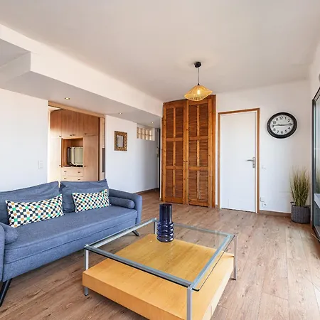 Open Sky Terrace Lage 1 Bdr & Parking