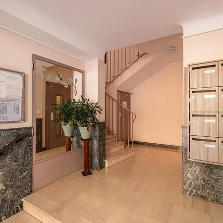 Open Sky Terrace Lage 1 Bdr & Parking Appartement *