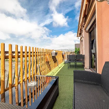 Open Sky Terrace Lage 1 Bdr & Parking *