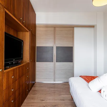 Open Sky Terrace Lage 1 Bdr & Parking Appartement *