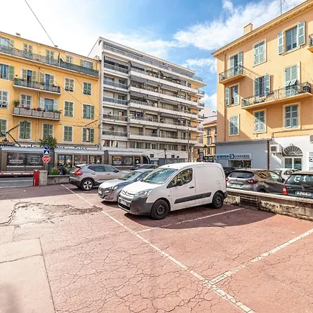Apartment Open Sky Terrace Lage 1 Bdr & Parking