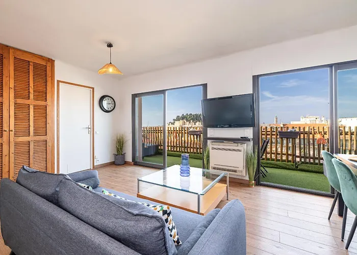 Open Sky Terrace Lage 1 Bdr & Parking شقة *