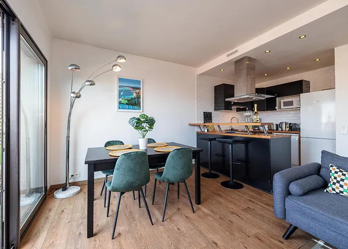 Open Sky Terrace Lage 1 Bdr & Parking نيس