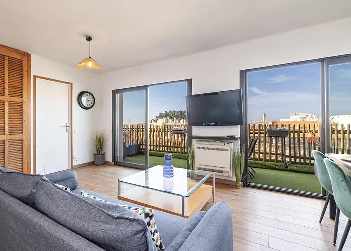 Open Sky Terrace Lage 1 Bdr & Parking * نيس
