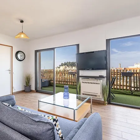 Open Sky Terrace Lage 1 Bdr & Parking * 니스